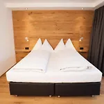 精英高山小屋 - 公寓&住宿加早餐酒店 酒店 4*