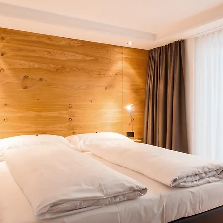Hotell Elite Alpine - & Breakfast