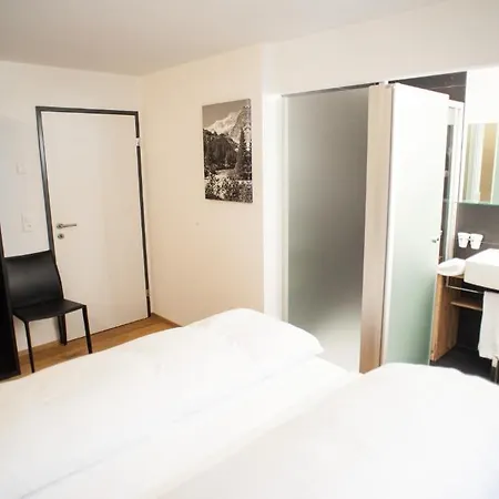 Elite Alpine - & Breakfast 호텔