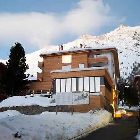 Elite Alpine - & Breakfast 호텔 4*