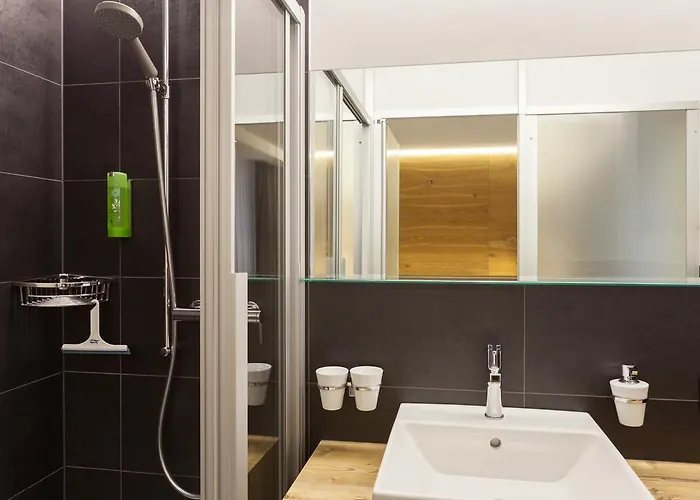 Elite Alpine - & Breakfast ホテル 4*